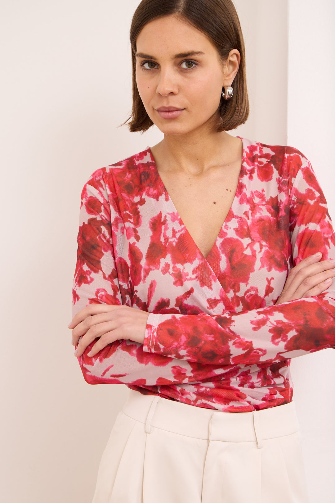 Lindsey- mesh floral wrap top in red