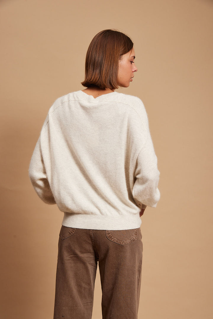 Leticia – Wool-blend v neck Sweater In fleck cream