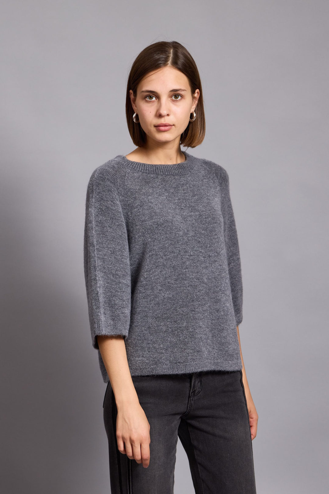 ANITA – THREE-QUARTER LENGTH SLEEVE SWEATER IN GREY