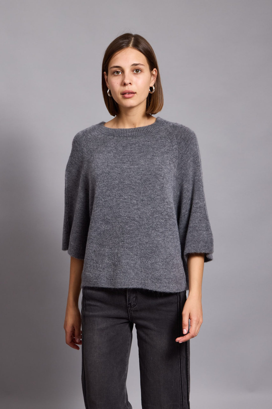 ANITA – THREE-QUARTER LENGTH SLEEVE SWEATER IN GREY