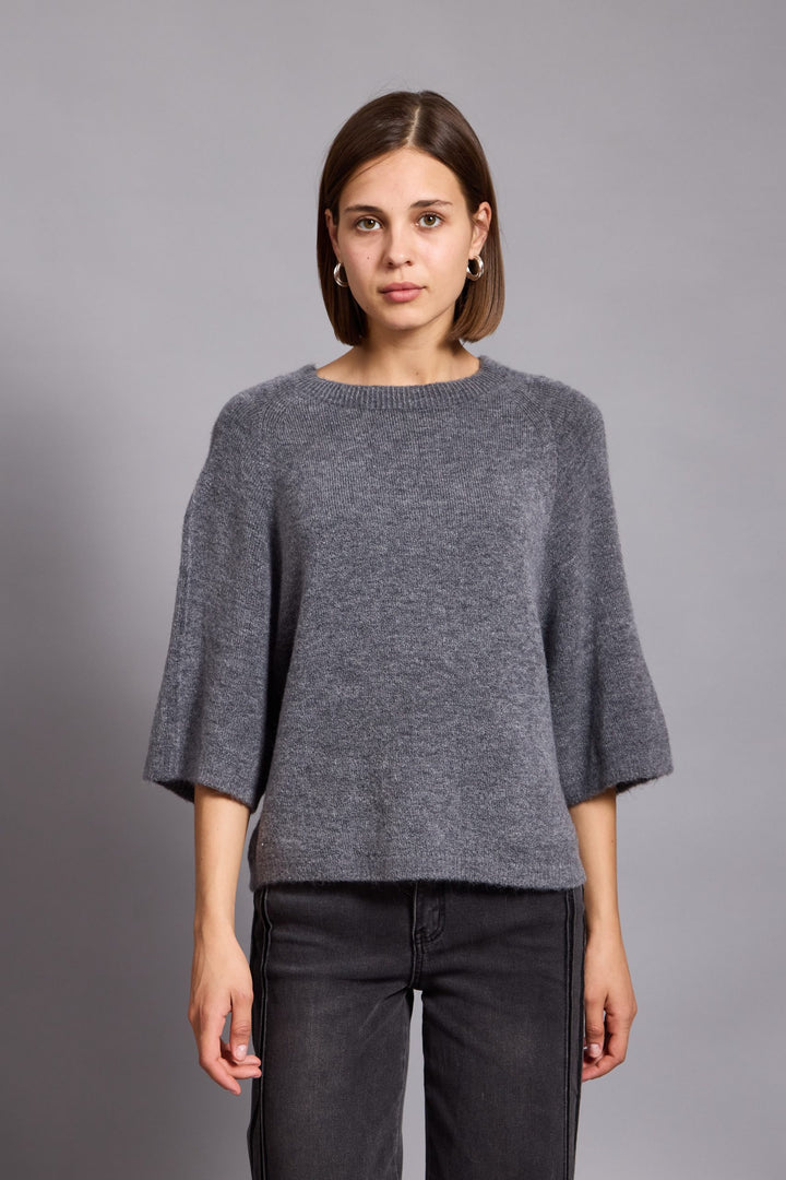 ANITA – THREE-QUARTER LENGTH SLEEVE SWEATER IN GREY