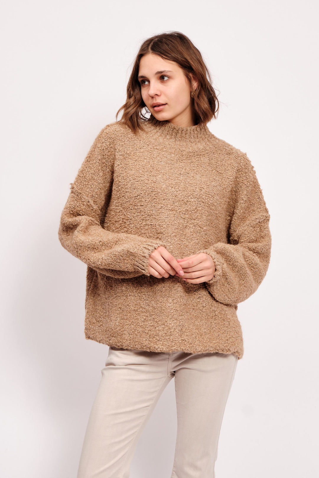 KAIA – SLOUCHY BOUCLE  MOCK ROLLNECK IN TAN