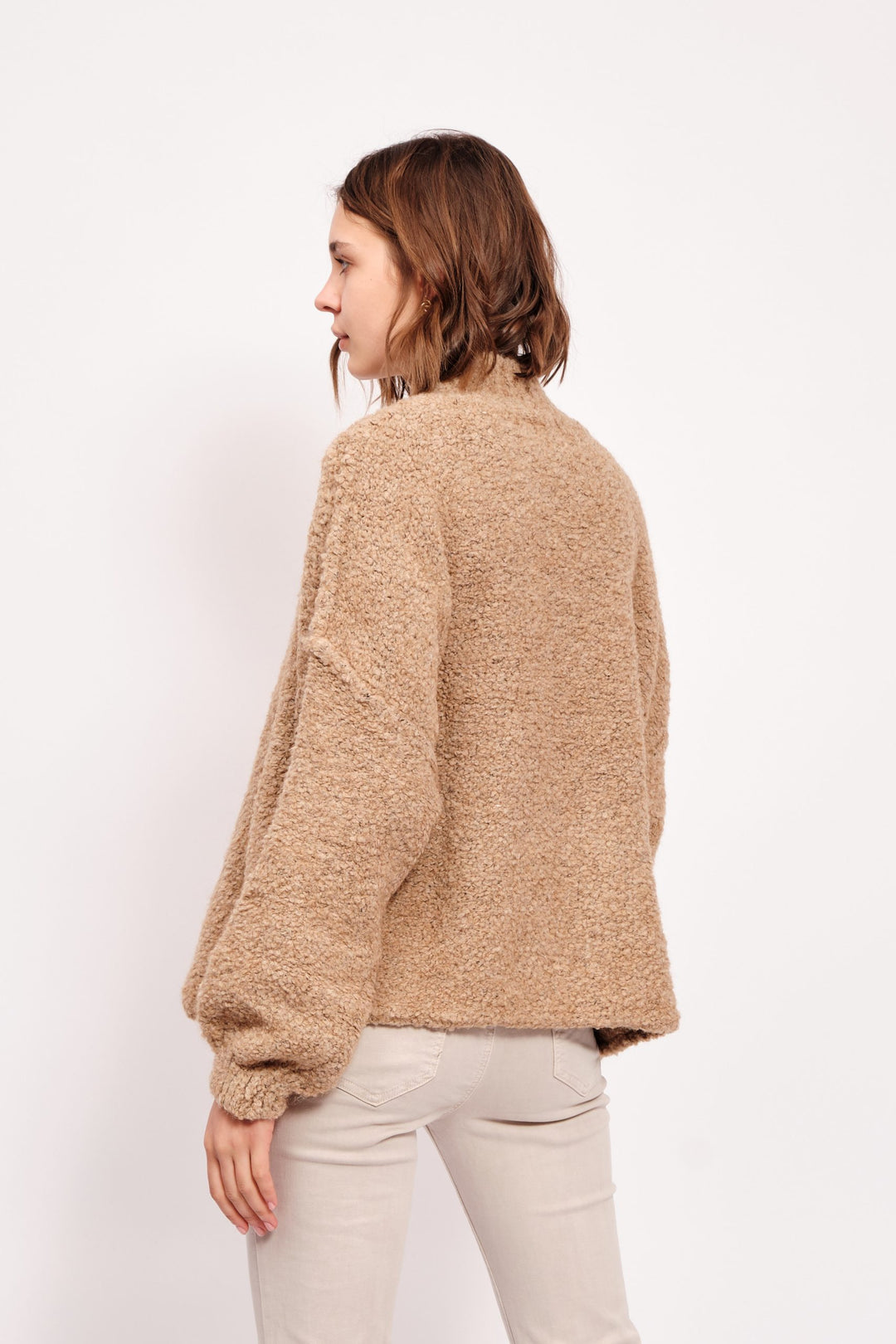 KAIA – SLOUCHY BOUCLE  MOCK ROLLNECK IN TAN