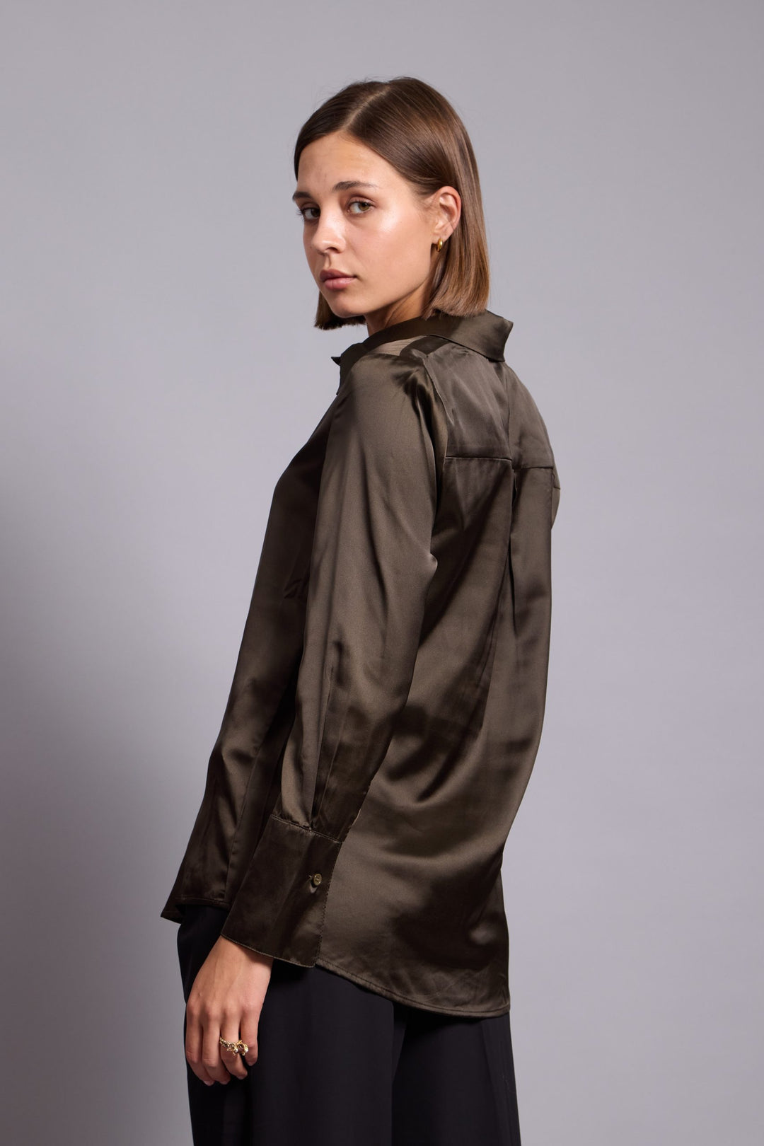 ALEXIS -SATIN SHIRT IN KHAKI