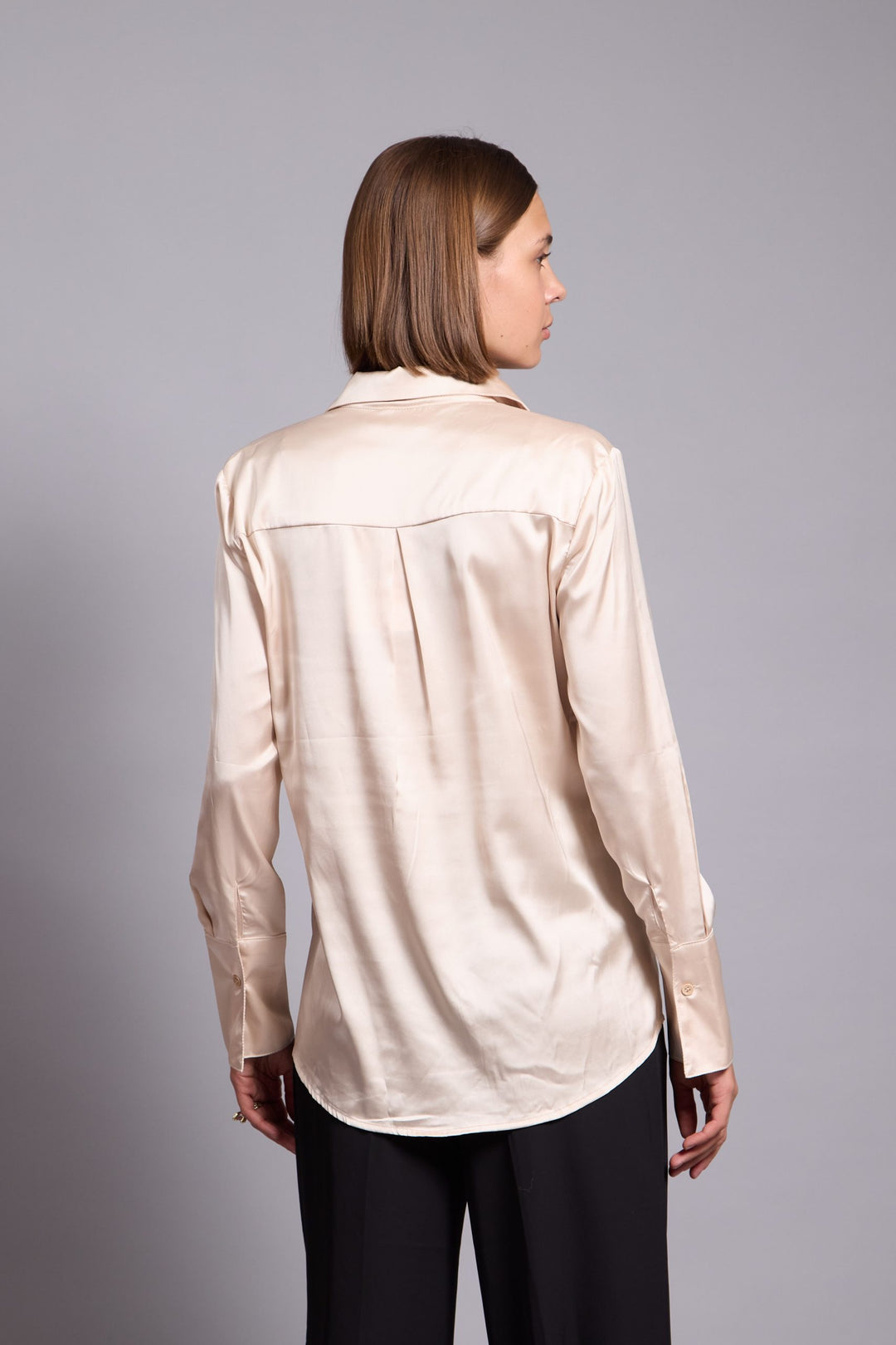 ALEXIS -SATIN SHIRT IN CHAMPAGNE