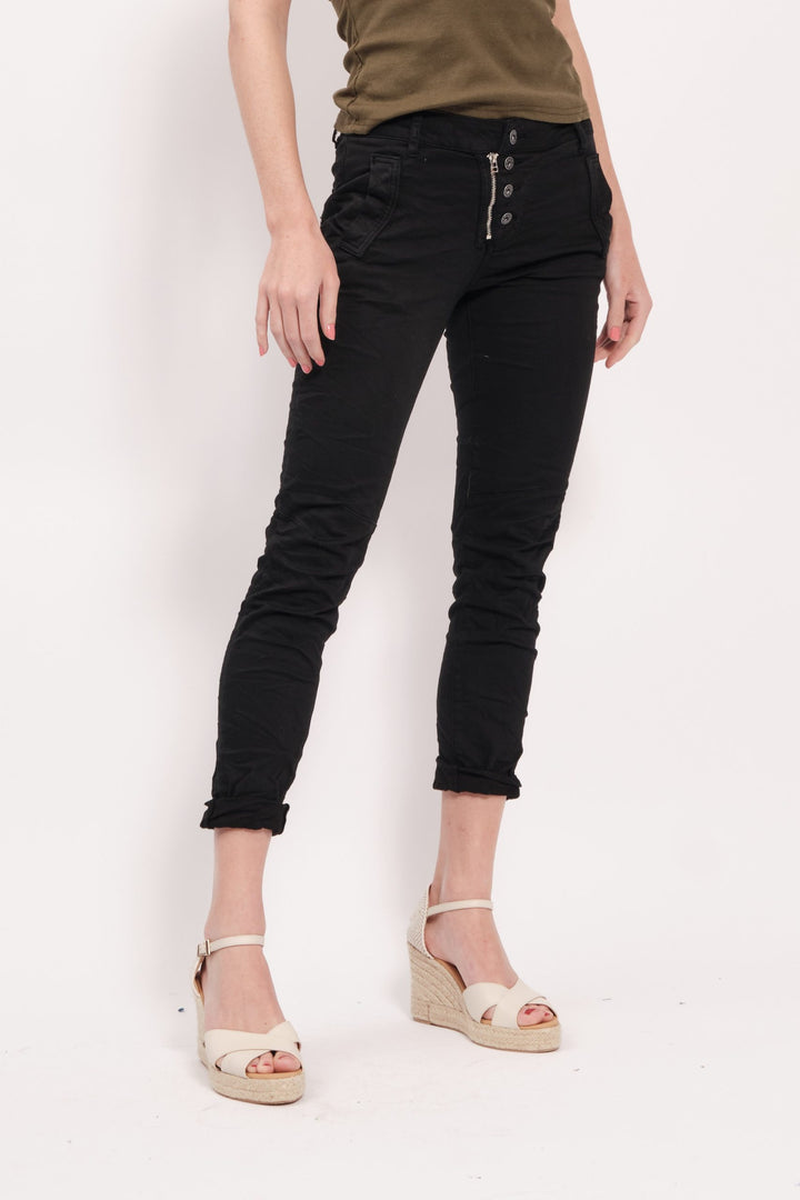 MIA – STRAIGHT LEG ZIP AND BUTTONS JEANS IN BLACK