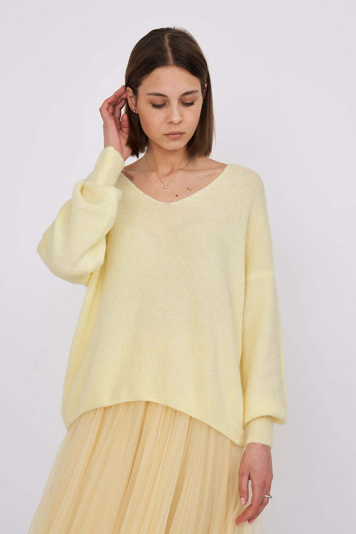 Anissa- Alpaca blend Sweater In Yellow