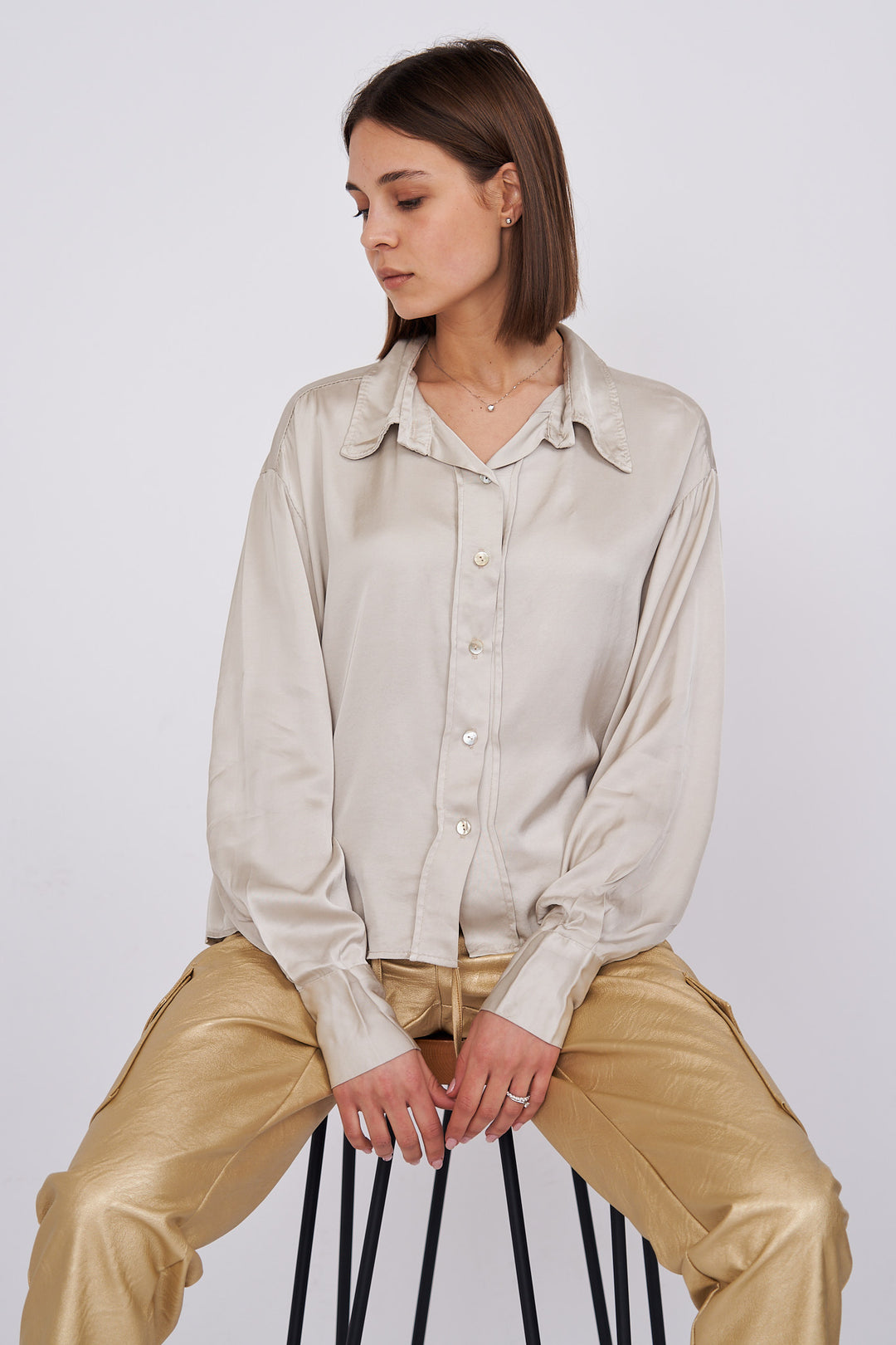 Sylvie -Silk Blend Blouse In mushroom